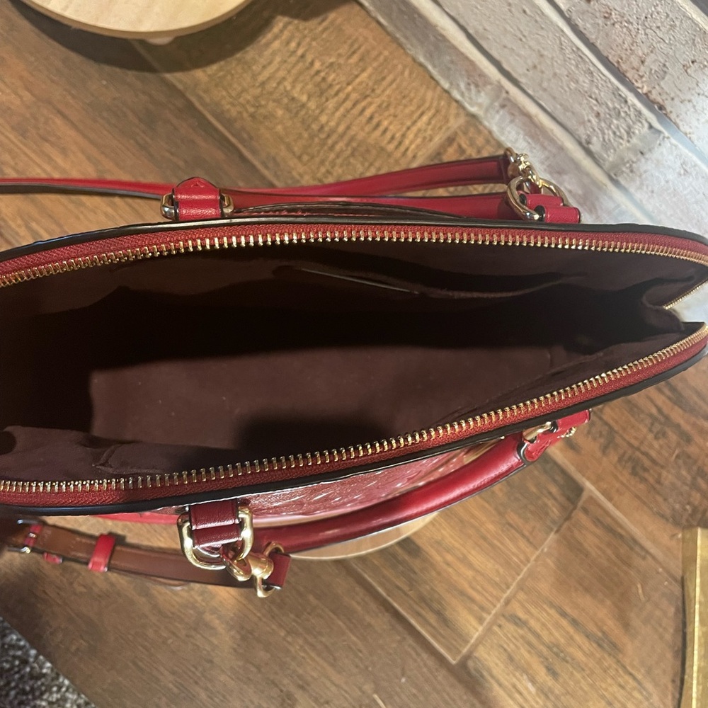 Perfect Condition Signature Coach Bag!!! - Picture 4 of 7